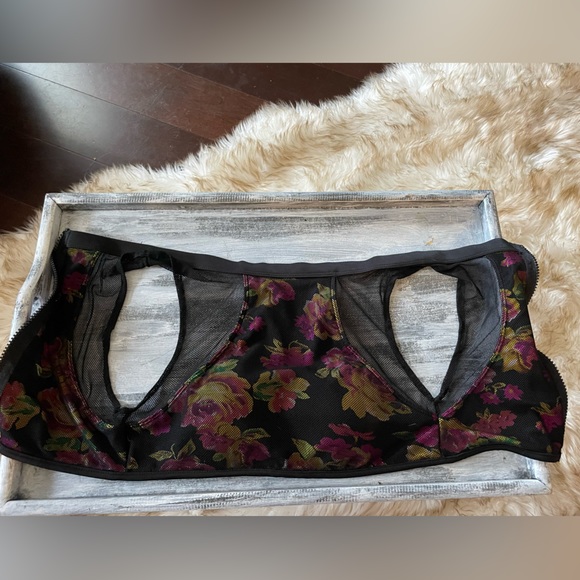 Floral & Mesh Tankini Swim Top/Bikini Top—Small - Picture 3 of 5